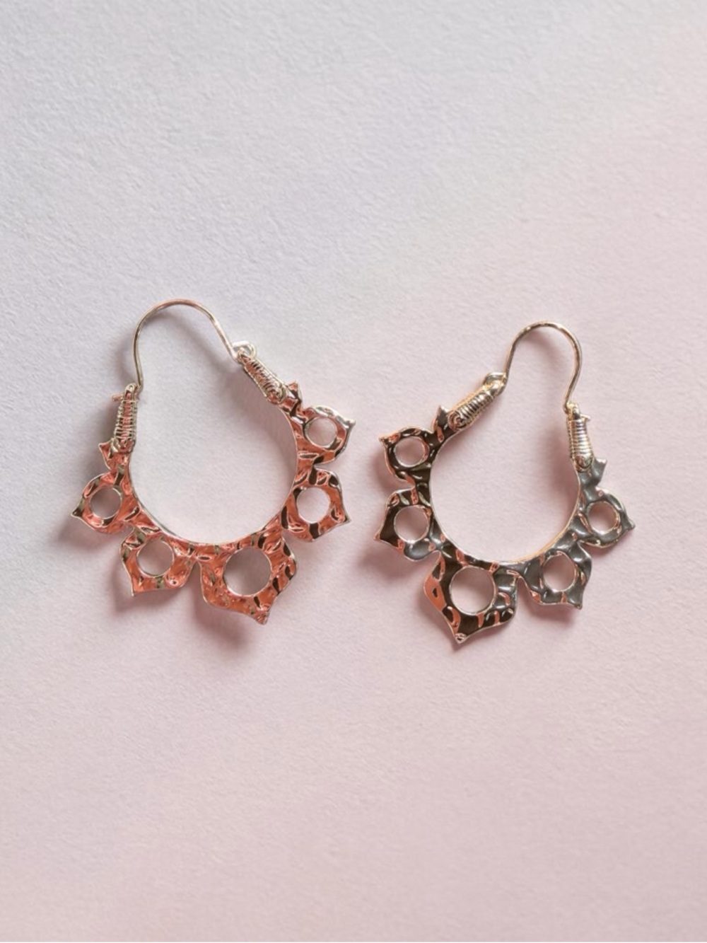 Hammered gold toned hoops ✨ New